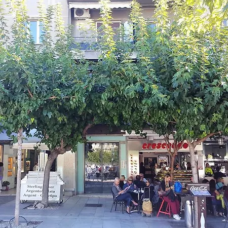 Lägenhet På 60 M² I Acropolis - Koukaki, Med 2 Sovrum Och 1 Badrum