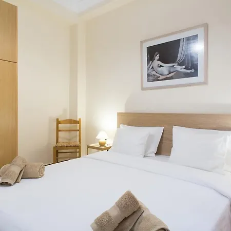 Lägenhet På 60 M² I Acropolis - Koukaki, Med 2 Sovrum Och 1 Badrum Aten
